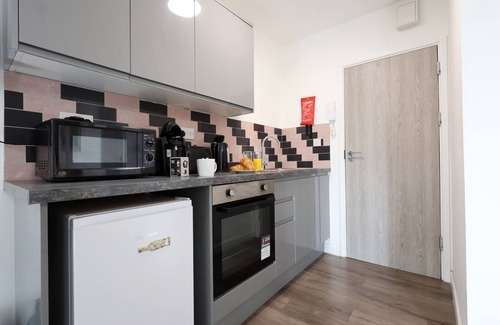 Penylan Apartment | Cohost Partners Studio Renovated 2025