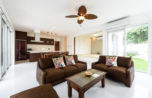 Kin House | Coldio Marina Kin