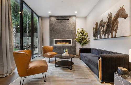Beverly Hills Apartment | Coldwater Canyon