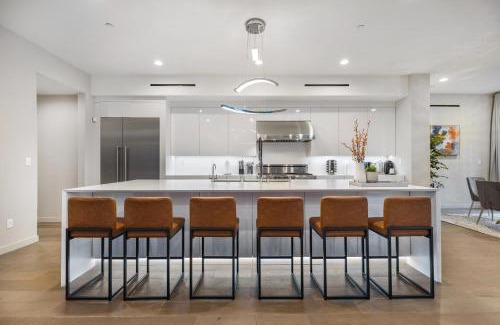 Beverly Hills Apartment | Coldwater Canyon