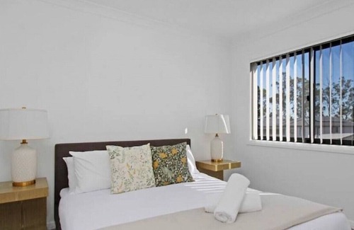 Colebee House | Colebee | 4BR Modern House | Near Business Park