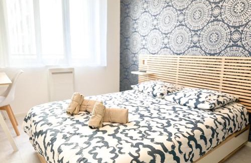 Saint-Marc House | COLIVING - WIFI - TV - Proche TRAM - L'ESCALE PARTAGEE