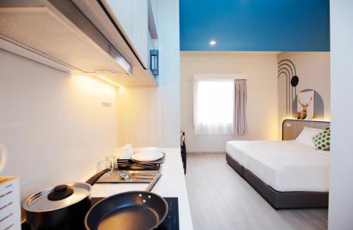 Queenstown Hotel | Coliwoo Hotel Pasir Panjang - CoLiving