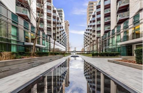 Isle of Dogs Apartment | Collection No7 Baltimore Wharf