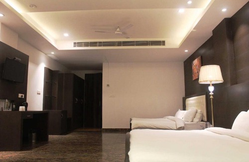 Ramnagar Hotel | Collection O 70303 Blue Sapphire