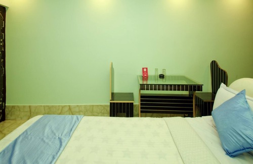 Kolkata Hotel | Collection O 8972 Raj Guest House