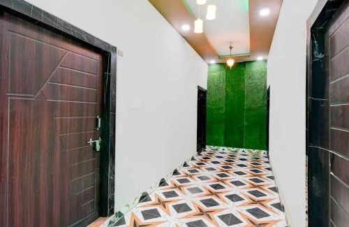 Phulpur Hotel | Collection O Jhusi Station Rajaram Singh Blessing Garden