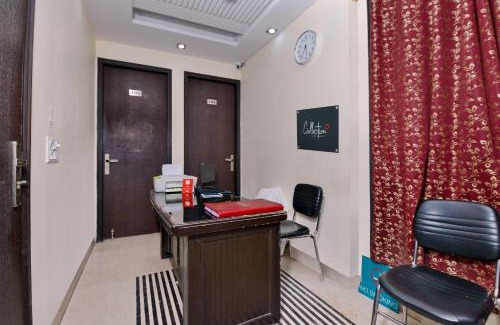 Chittaranjan Hotel | Collection O Lotus Bed & Breakfast