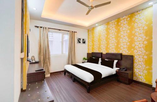 Noida Hotel | Collection O Sector 51 Noida