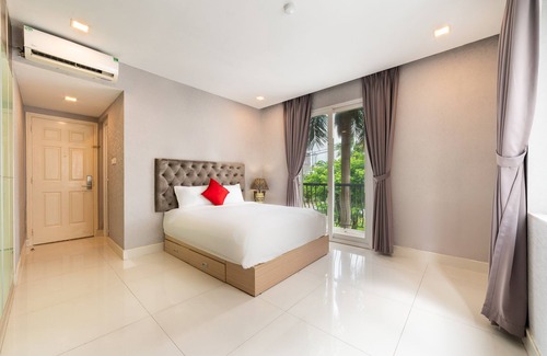 Phu My Hung Hotel | Collection O Sunshine Garden Hotel - Near SECC