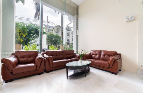 Phu My Hung Hotel | Collection O Sunshine Garden Hotel - Near SECC
