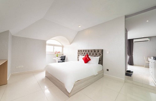 Phu My Hung Hotel | Collection O Sunshine Garden Hotel - Near SECC
