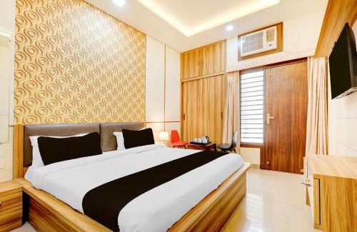 Taj Ganj Hotel | Collection O Taj East Metro Station Formerly Prem Villas Home Stay