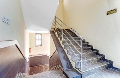 Yeshwanthpur Hotel | Collection O Vijaya Lakshmi Residency