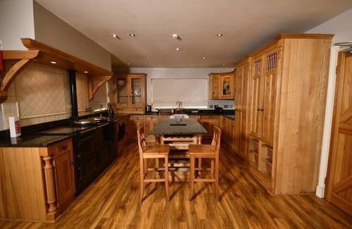 Alston Cottage | Colleton Cottage at Lovelady Shield Free Wi-Fi Hot Tub Nature Retreat