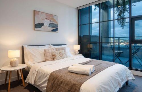 Collingwood Apartment | Collingwood Gem - Victoria & Vine Boutique 1b Apt with Free Parking