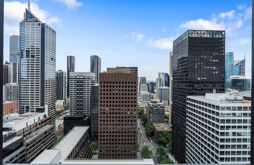 Melbourne Central Business District Apartment | Collins House Apartments by CLLIX