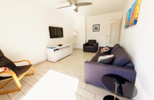 Collioure Apartment | Collioure - Modern Beachside Apartment Joey