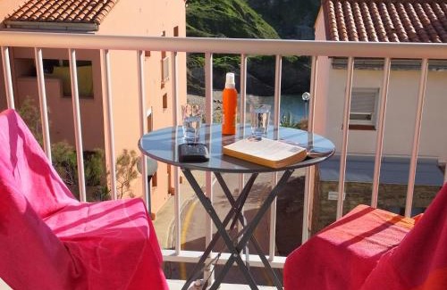 Collioure Apartment | Collioure - Modern Beachside Apartment Joey