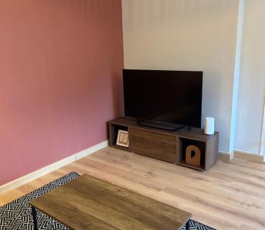 Annemasse House | Coloc Chambre privée meublée dans un appartement lumineux et spacieux, Hyper centrale