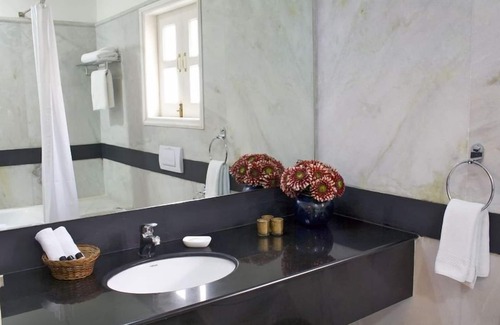 Defence Colony Bed & Breakfast | Colonels Retreat