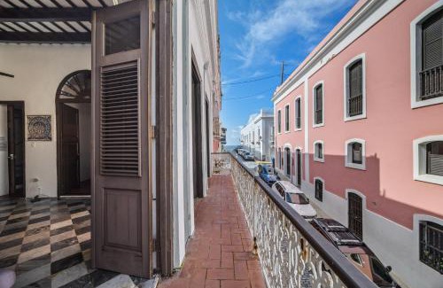 Old San Juan Apartment | Colonial Apt with Balcony in OSJ Next to San Sebastian APT 3