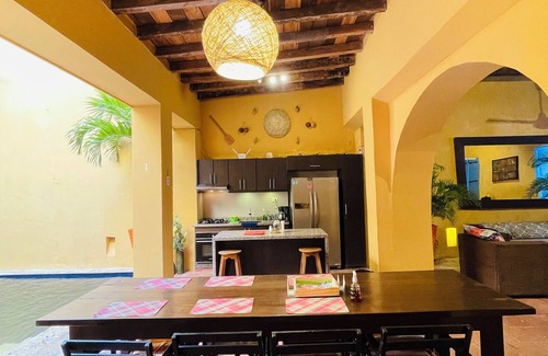 Barrio Centro House | Colonial House Hotel in the Historic Center of Santa Marta for Vacation