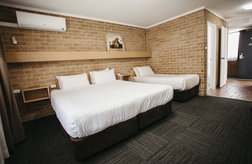 Richmond Hotel | Colonial Motel Richmond