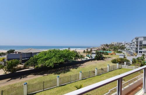 Margate Beach Apartment | Colonial Sands 205
