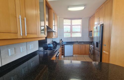 Margate Beach Apartment | Colonial Sands 405