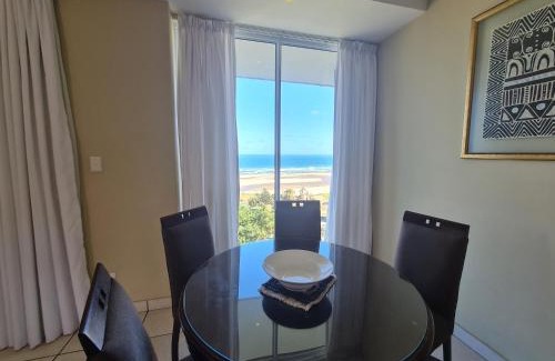 Margate Beach Apartment | Colonial Sands 405