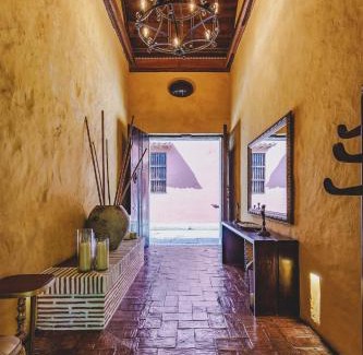 Cartagena Walled City House | Colonial Villa with Private Pool 7BR in Cartagena Old Town