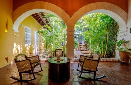 Cartagena Walled City House | Colonial Villa with Private Pool 7BR in Cartagena Old Town