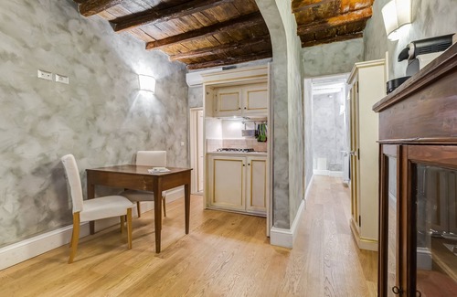 Rione IV Campo Marzio Apartment | Colonna Suite - Spanish Steps Suite & Spa