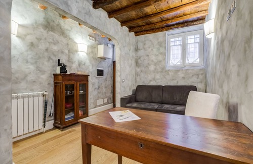 Rione IV Campo Marzio Apartment | Colonna Suite - Spanish Steps Suite & Spa