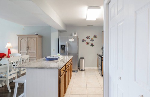 Indian Beach Condo | Colony By the Sea 307 - Oceanside Condo, 2BR, 2BA, Community Pool!