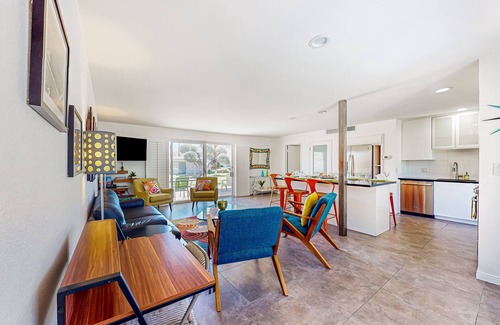 Araby Commons House | Color-filled charmer with pool & tennis access, patios, and AC