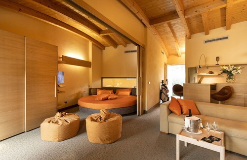 Bardolino Hotel | Color Hotel Style, Design & Gourmet