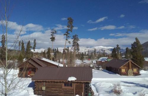 Grand Lake Resort | Colorado Cabin Adventures