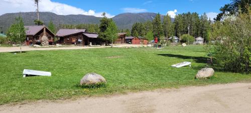 Grand Lake Resort | Colorado Cabin Adventures