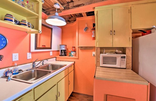 Surfside Beach House | Colorful Cottage - 1 Mi to Surfside Beach Access!