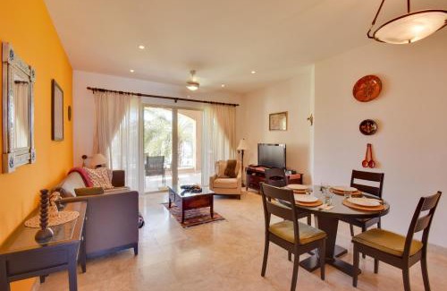La Paz Apartment | Colorful Paraiso del Mar Resort Condo with Patio!