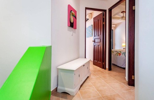 Coco Sunset Hills Apartment | Colorful & Private 2-Bedroom Condo Just a Short Walk from the Beach