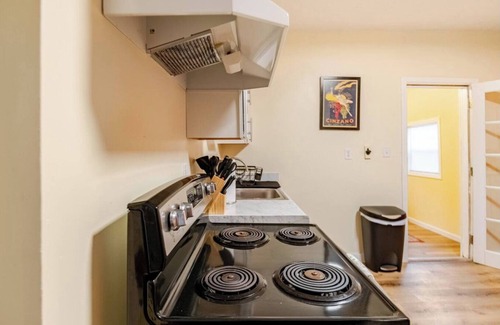 Merion Village House | Colorful Townhouse Near Downtown Columbus - Designed for Travel & Work