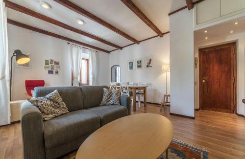 Celio Apartment | Colosseo Modern Apartment