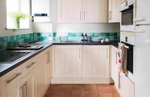 Colville Apartment | Colourful House 3 Bed Apt - Notting Hill