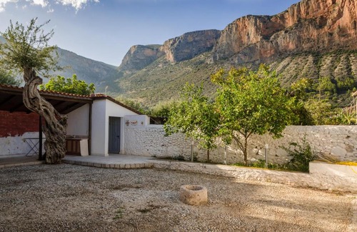 Leonidio House | Colourfull Stone House