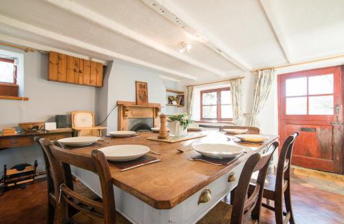 Leek House | Colourmill cottage