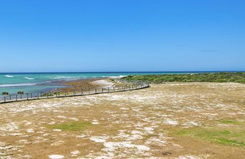 Struisbaai House | Colours of the Sea - Main house