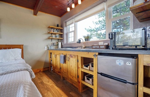 Hot Springs Cabin | Columbine Cabin at Highland Meadows - Black Hills Retreat
